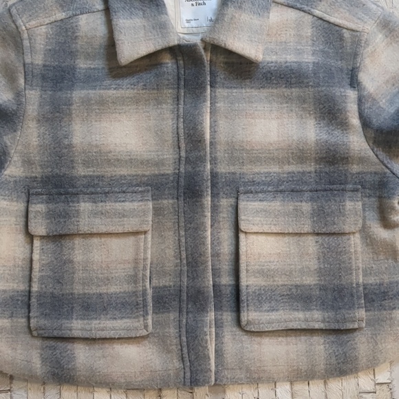 Abercrombie & Fitch Women's Size L Cropped Plaid Flannel Shacket Jacket - Picture 5 of 7